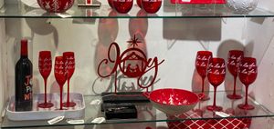 BLACK TIN BOX WITH COLLARFOILCUTTER AND WAITER'S CORKSCREW - 180-0300043